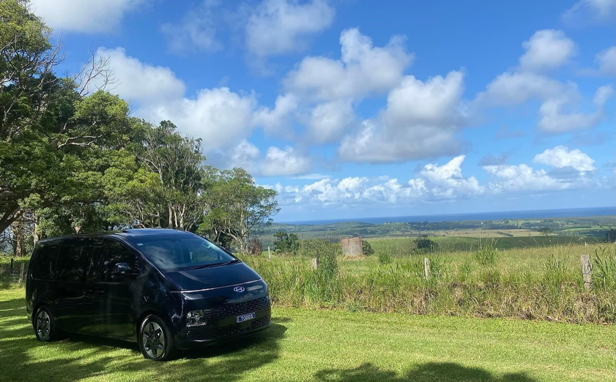 Private transfer van Cairns to Port Douglas scenic coastal route